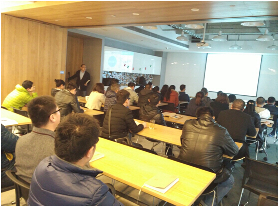 ���Yůͨ�c�A�H�������b��M�п՚��{(di��o)��(ji��)�Ľ�����