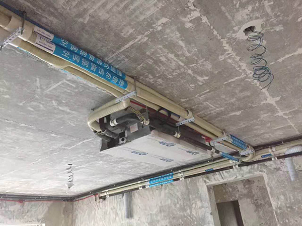 ���Y����������{����